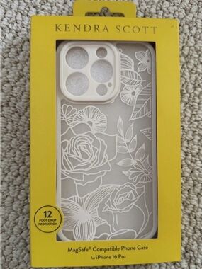 Kendra Scott White Floral MagSafe Phone Case for iPhone 16 Pro